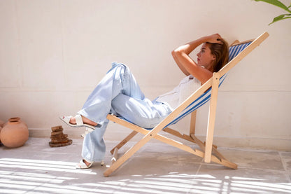 High Waist Jeans with a Belt Around the Knee