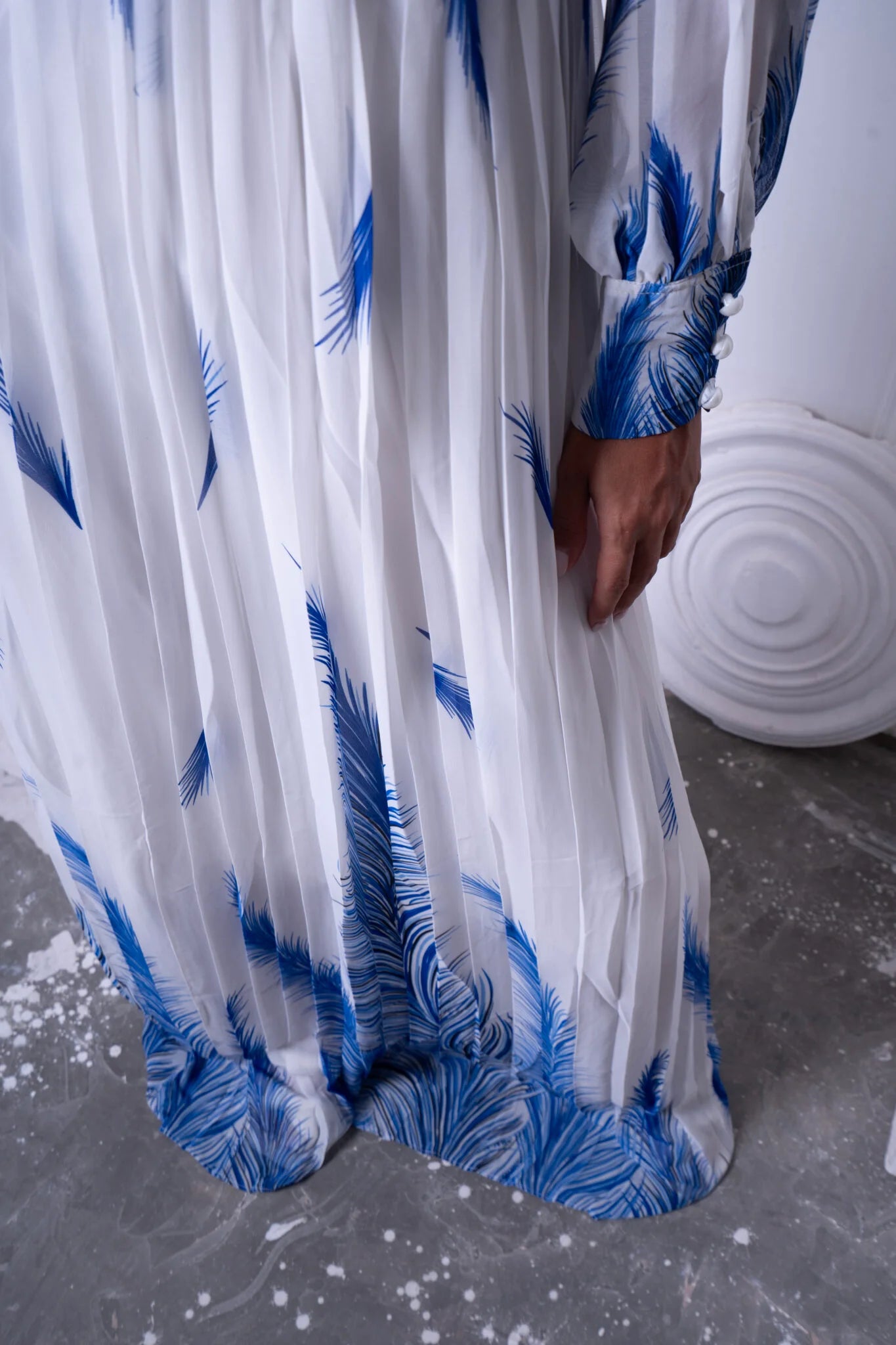 Floral Printed V-neck Pleated Maxi Dress