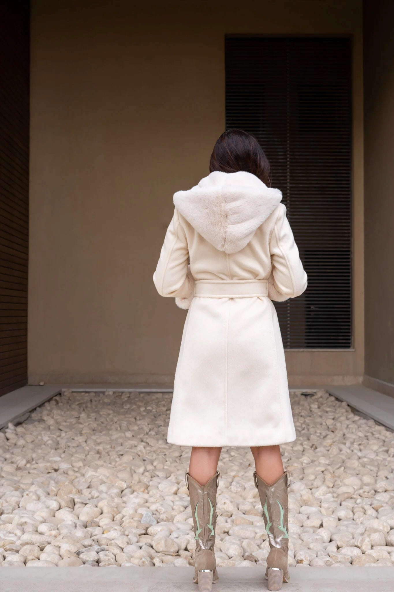 Off white coat with Fur hoodie and cuffs