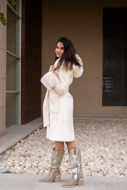 Off white coat with Fur hoodie and cuffs