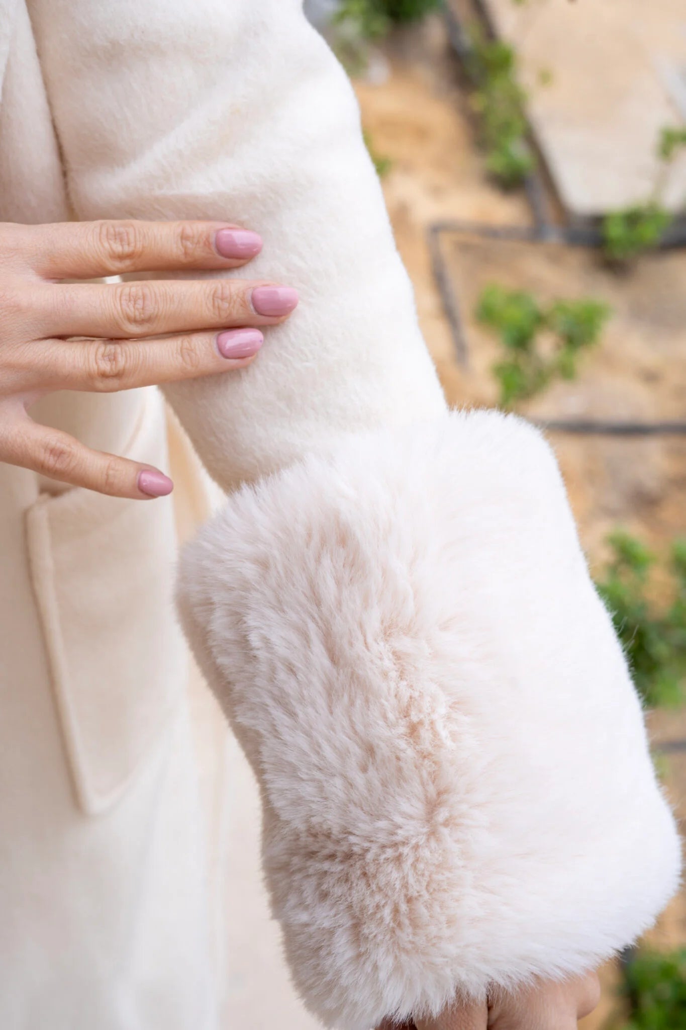 Off white coat with Fur hoodie and cuffs