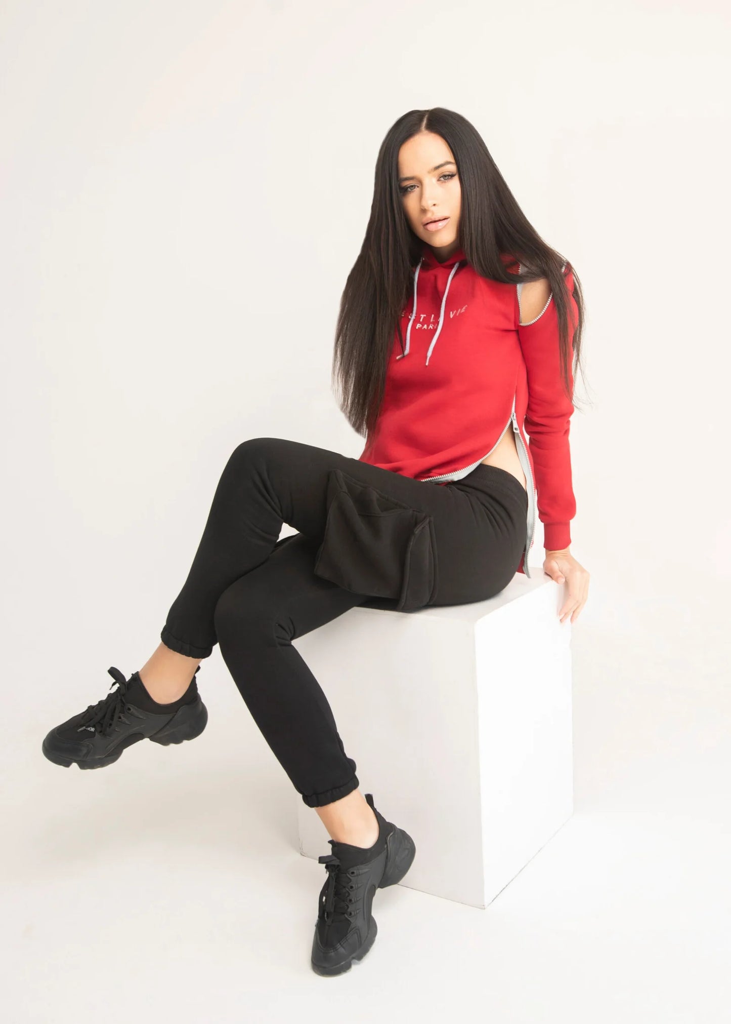 Red ” C’est La Vie” Sweatshirt